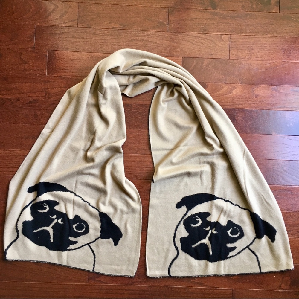 Dorothy Perkins pug scarf